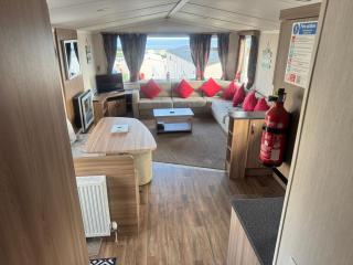 The Pilots Lodge sleeps 6 - 0