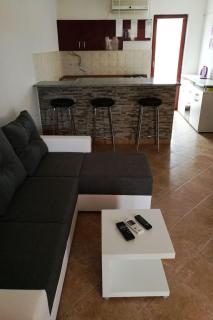 Apartment Gemütliche Erdgeschosswohnung Ema mit Terrasse by Interhome - 5