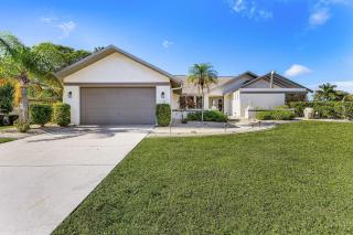 Beautiful Private Pool Home In-between Fort Myers Beach and Sanibel Island home - 0