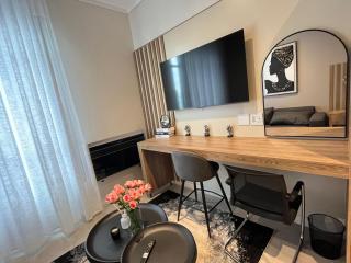 The Hideaway at Menlyn Maine Trilogy - 7