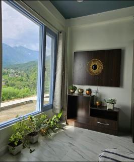 Quaker Hill Colleges - 1