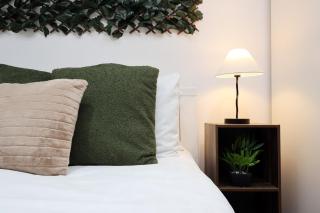 CentralHub3 1BD Studio- Contractor & Travelers - 4