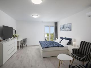 Holiday Home Villa Euphoria mit Pool- Sauna und Whirlpool by Interhome - 3