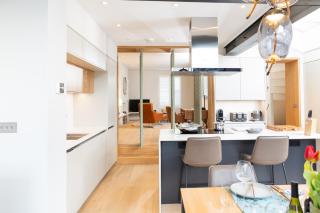 Gratton House - Cheltenham Apartment - 6