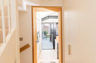 Gratton House - Cheltenham Apartment - 1