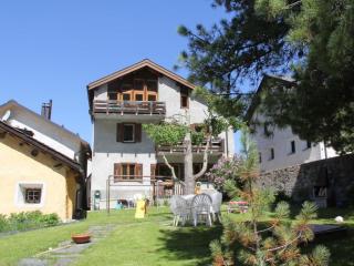 Apartment Chesa Madragena by Interhome - 2