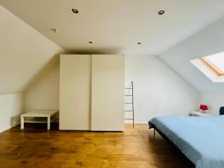 Ruime studio met eigen ingang en private badkamer - 8