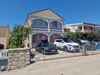 Apartment Apartment OG by Interhome - 0