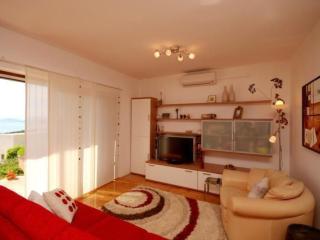 Apartment mit Terrasse und herrlichem Ausblick by Interhome - 1