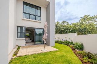2BR Loft Apartment near Menlyn with Patio - 9