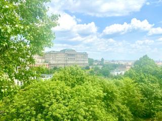 Breathtaking view apartmant opposite the castle - 9