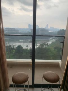 Modern Studio Apartment at SKY HOUSE BSD - 5
