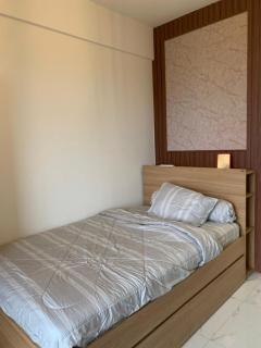 Modern Studio Apartment at SKY HOUSE BSD - 4