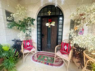 Hayek Guest Villa - 0