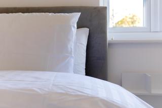 FREE parking, LARGE House for Contractors & Families, Sleeps 7, 25 mins to MANCHESTER & LIVERPOOL - 1