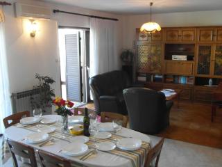 Apartment Wohnung mit großer Terrasse by Interhome - 0