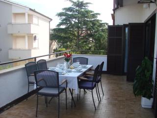 Apartment Wohnung mit großer Terrasse by Interhome - 7