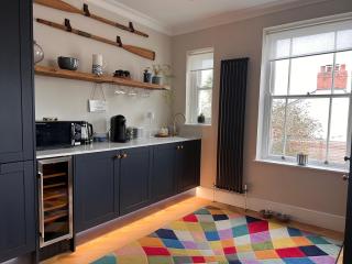 House in Appledore with Hot Tub and own parking - 8