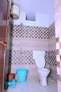 Tripathi's Rampath Inn Near Ram Mandir - 9