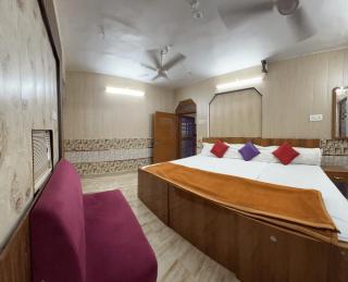 Tripathi's Rampath Inn Near Ram Mandir - 1