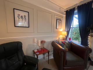 House in Appledore with Hot Tub and own parking - 3