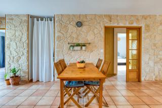 Villa Plain-pied avec Piscine Octon - 1