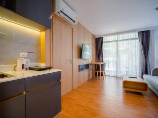 Sea Heaven 1220 Modern Studio Next to Naithon - 1