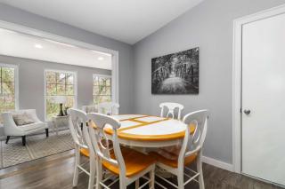 Bright Open Plan Home, Covered Patio, Trail Access - 3