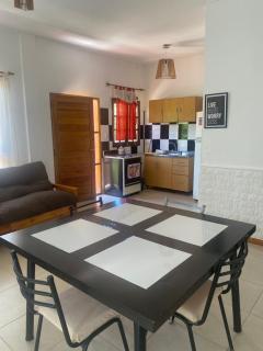 Cabaña frente al rio solo familias - 9