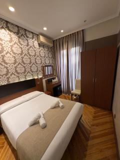 Hostal Atocha Almudena Martín - 0