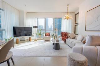 Luxury 2BR Superior Apartment with Full Burj Khalifa and Dubai Mall Dancing Fountain View, Royal Tiffany - 8