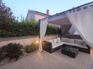 Holiday Home Villa Summer Escape in Barbat mit Garten und Aussicht by Interhome - 3