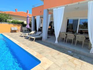 Holiday Home Villa Summer Escape in Barbat mit Garten und Aussicht by Interhome - 5