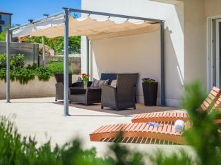 Holiday Home in Dugopolje mit Beheiztem Pool by Interhome - 5