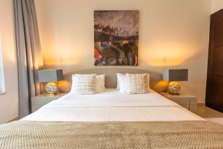 Luxury 2BR Superior Apartment with Full Burj Khalifa and Dubai Mall Dancing Fountain View, Royal Tiffany - 1