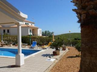 Holiday Home Nettes Ferienhaus in Altura mit Gepflegtem Garten by Interhome - 3