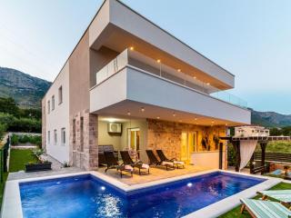 Holiday Home Villa Olea- Pool- Grill- Nähe Flughafen Split by Interhome - 0