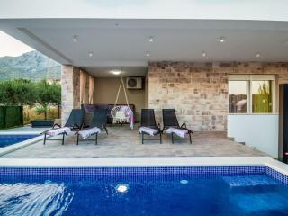 Holiday Home Villa Olea- Pool- Grill- Nähe Flughafen Split by Interhome - 7