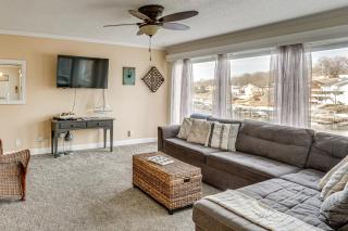 Multi-Level Lakefront Unit with Pools in Osage Beach - 7