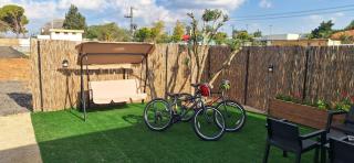 הבקתות של מאי - 8