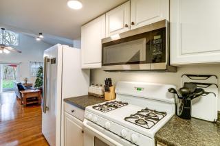 Willamette Valley Home on Working Horse Farm! - 2