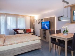 Apartment Top Ferienwohnung Dom - SkiIn-SkiOut by Interhome - 7