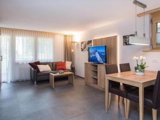 Apartment Top Ferienwohnung Dom - SkiIn-SkiOut by Interhome - 4