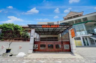 OYO 94899 Homestay Syariah Near UPN - 8