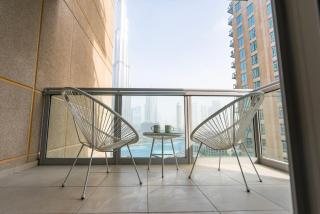 Luxury 2BR Superior Apartment with Full Burj Khalifa and Dubai Mall Dancing Fountain View, Royal Tiffany - 5