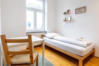 Brown Stag Apartments by JR City Apartments - 8