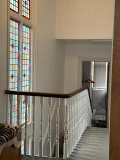 Large Home Sleeps 6 Central Location Free Parking - 4