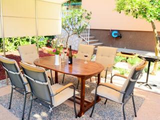 Apartment Wohnung mit Grill- Terrasse und Garten by Interhome - 8