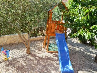 Apartment Wohnung mit Grill- Terrasse und Garten by Interhome - 3