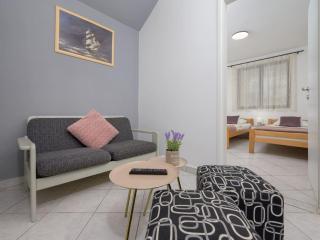 Apartment Gemütliche Ferienwohnung 5 by Interhome - 3
